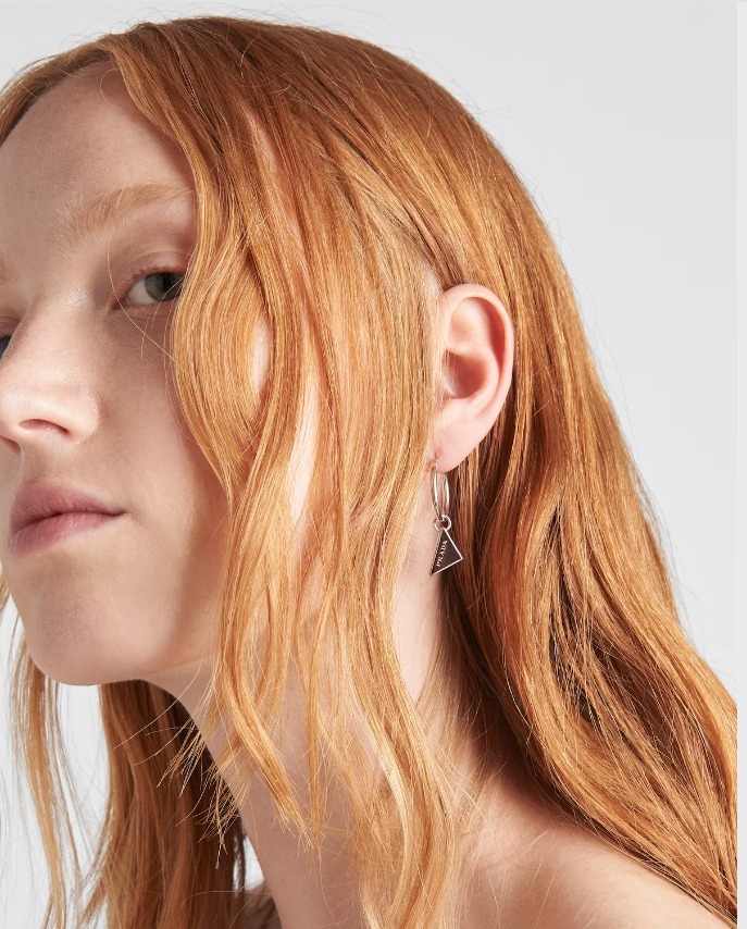 《送料無料》 PRADA Prada Symbole drop earrings