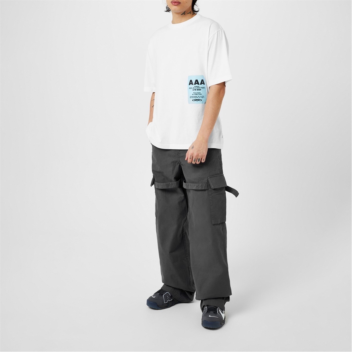 【AMBUSH】オーバーサイズTシャツ AMBUSH | オーバーサイズTシャツ ホワイト メンズ | YOOX