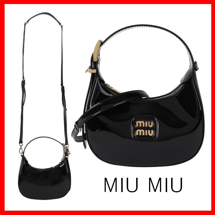 ☆人気【PRADA】☆パテントレザー ホーボーショルダーバッグ☆