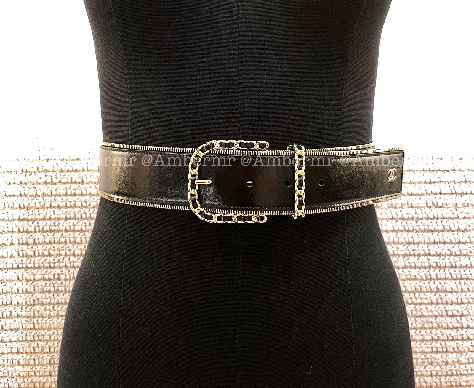 24B CHANEL CCロゴ 太めなレザーのベルト シンプルバックル
