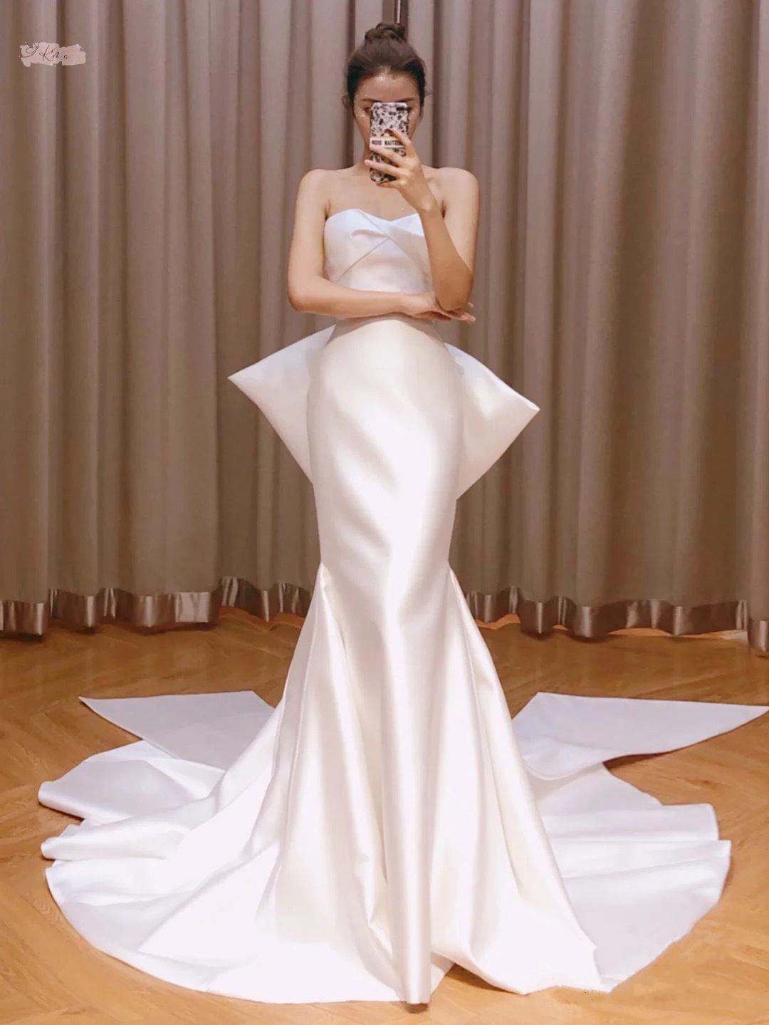 Karen Millen ホルターネック オープンバック マキシ ドレス Karen Millen ホルターネック オープンバック マキシ ドレス