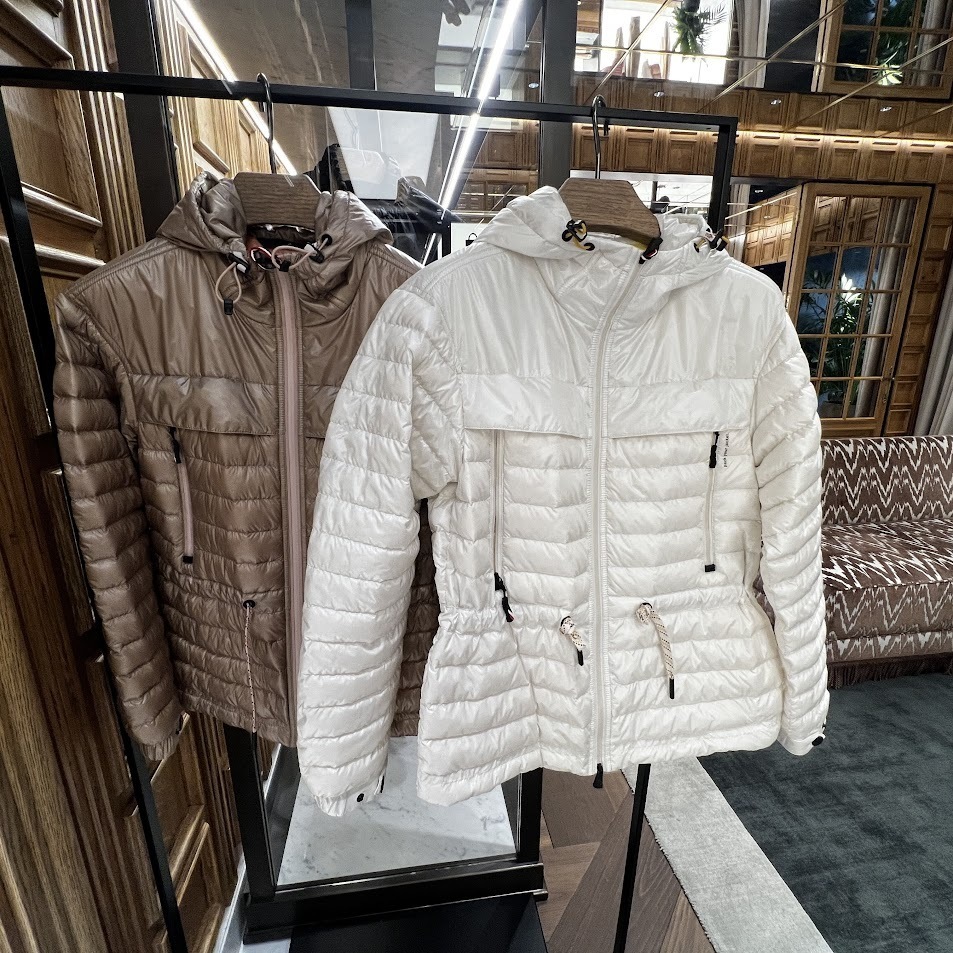 ♪直営店♪Moncler Grenoble EIBING ダウンジャケット 各色