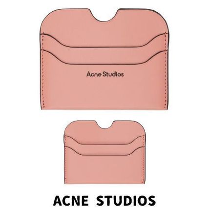 【関税込み】Acne Studios ピンク レザー カードケース Acne Studiosのピンク レザー 二つ折りカードケースがセール中