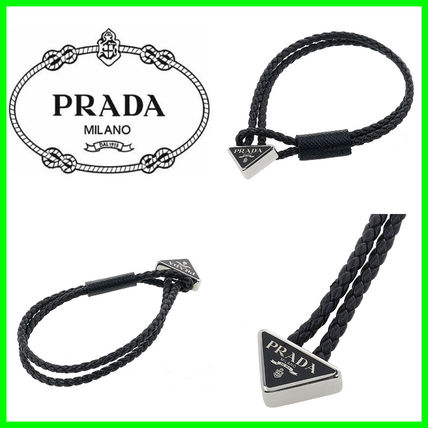 送料関税込☆PRADA トライアングル ロゴ ブレスレット☆大人気 PRADA(プラダ) Triangl(トライアングル) ブレスレット(メンズ