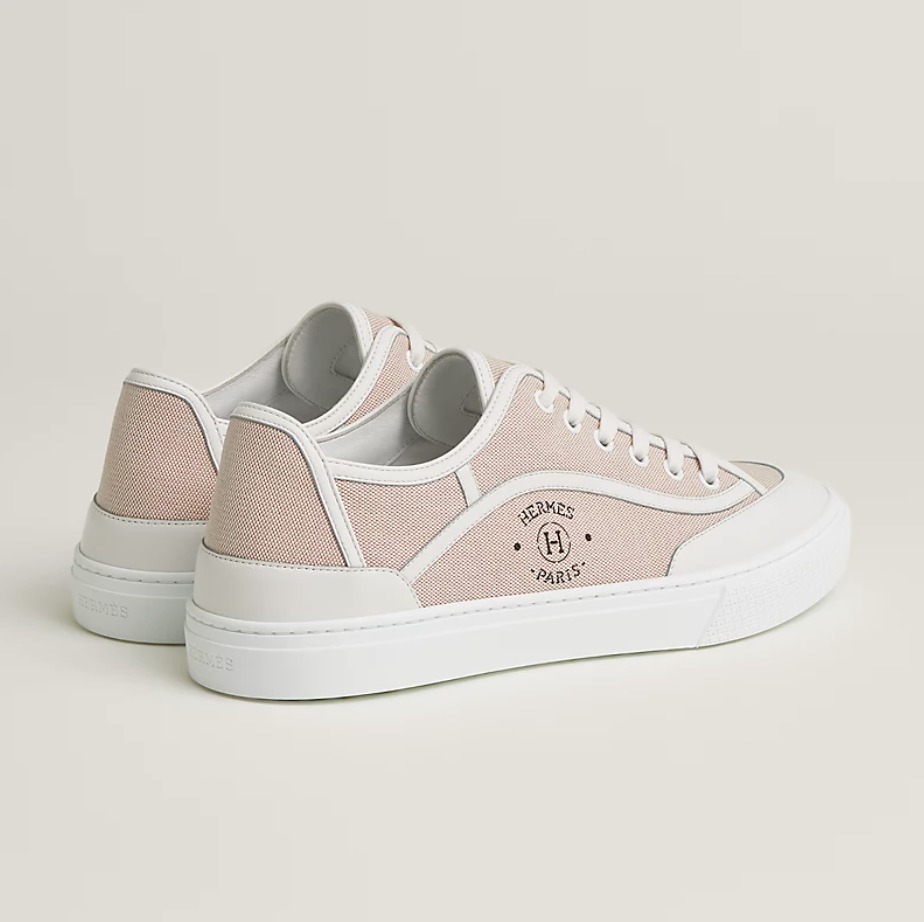 淡色がかわいい♡【HERMES】スニーカー 《ゲット》