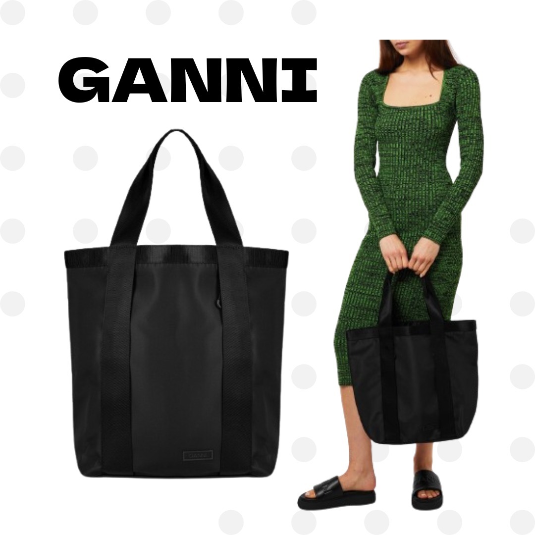 関税送料込☆大人気【GANNI】ラージ テックファブリック トート