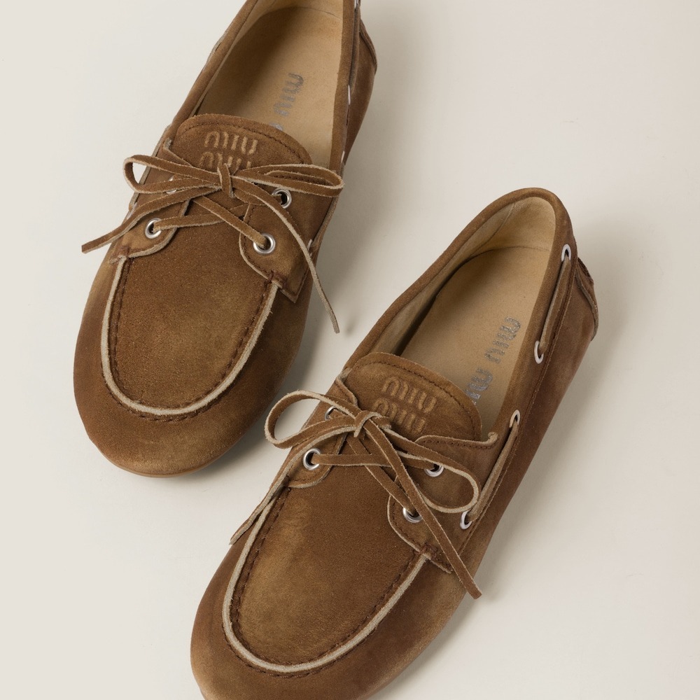 ローファー・オックスフォード MiuMiu | RUNWAY Faded unlined suede loafers