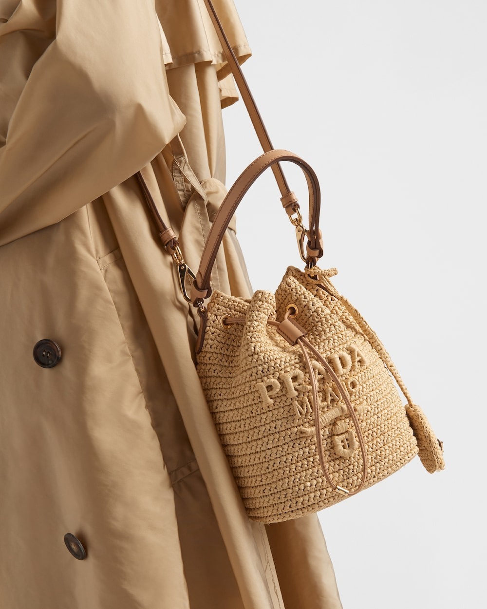 ショルダーバッグ・ポシェット PRADA | Raffia and leather mini bucket bag