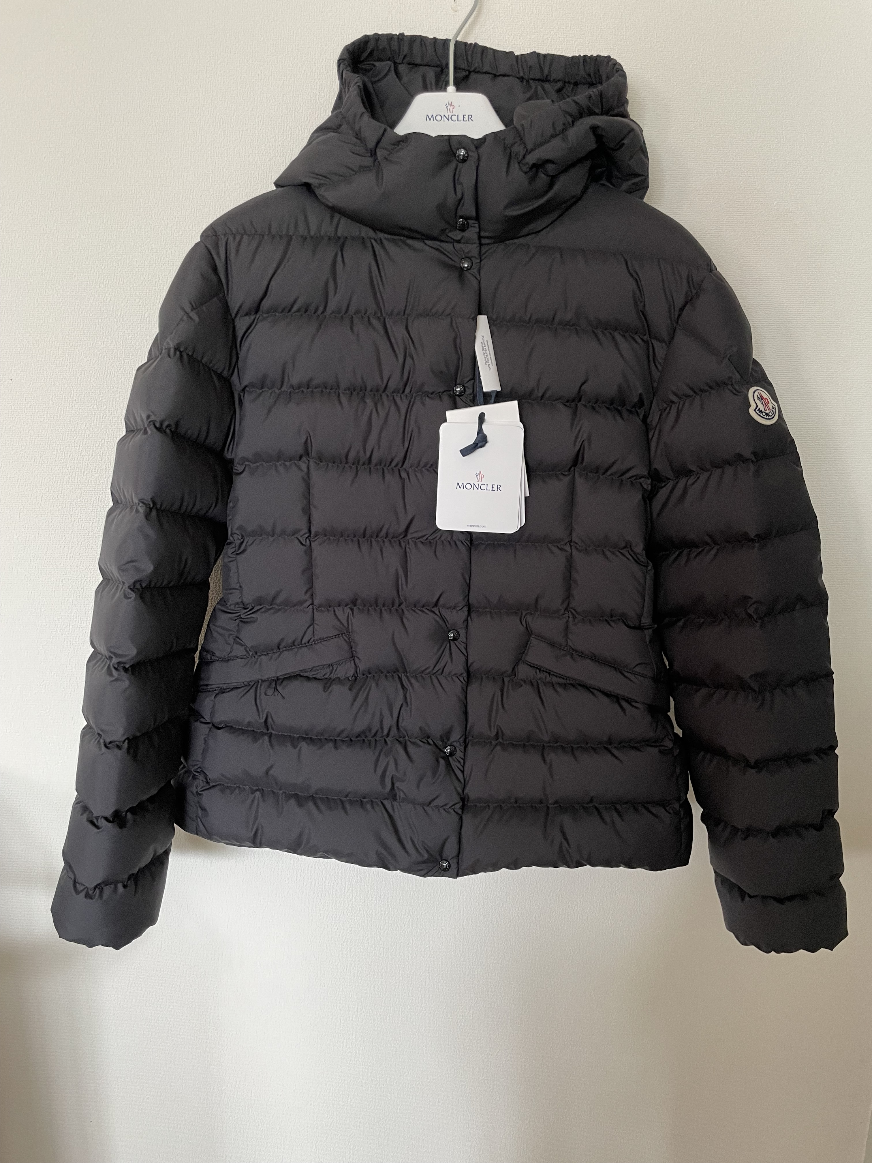 【国内配送関税込】 大人OK！MONCLERモンクレール EGISTO