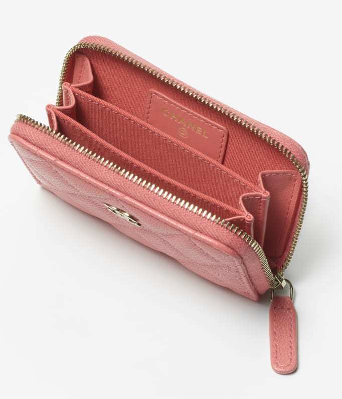《大人気》CHANELクラシック ジップ コインパース ロゴ入り