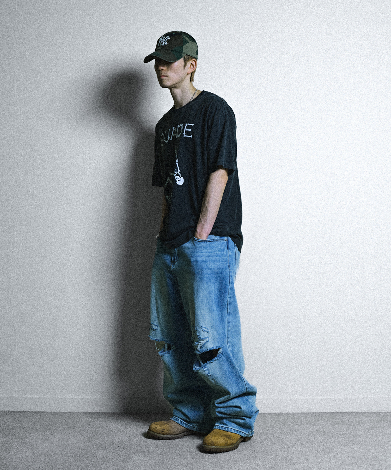 【SUADE】JUMPING SKULL TEE ★韓国人気★ 追跡付 SUADE】JUMPING SKULL TEE ☆韓国人気☆ 追跡付
