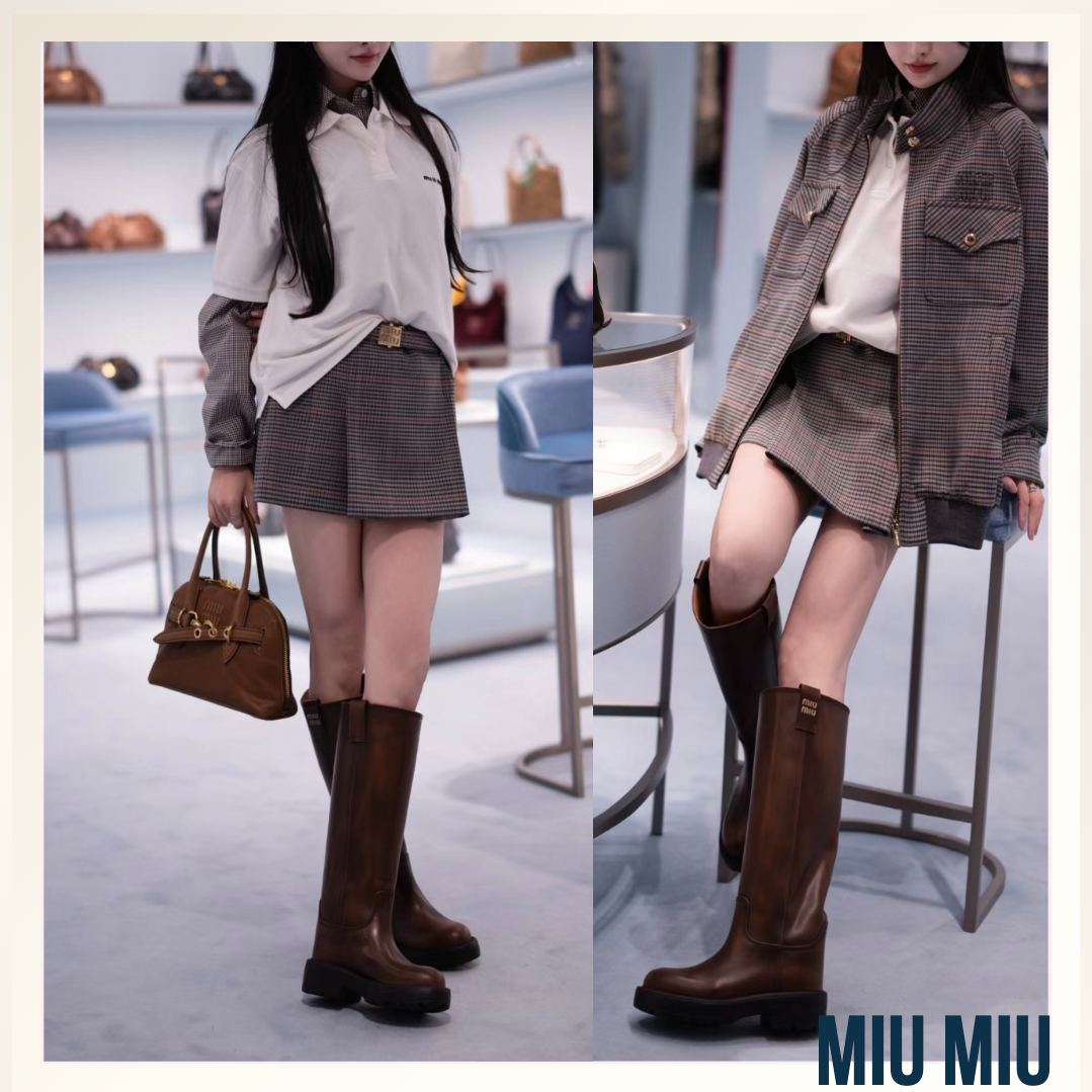 洗練されたデザインと上質な素材☆miumiu☆フュメレザーブーツ