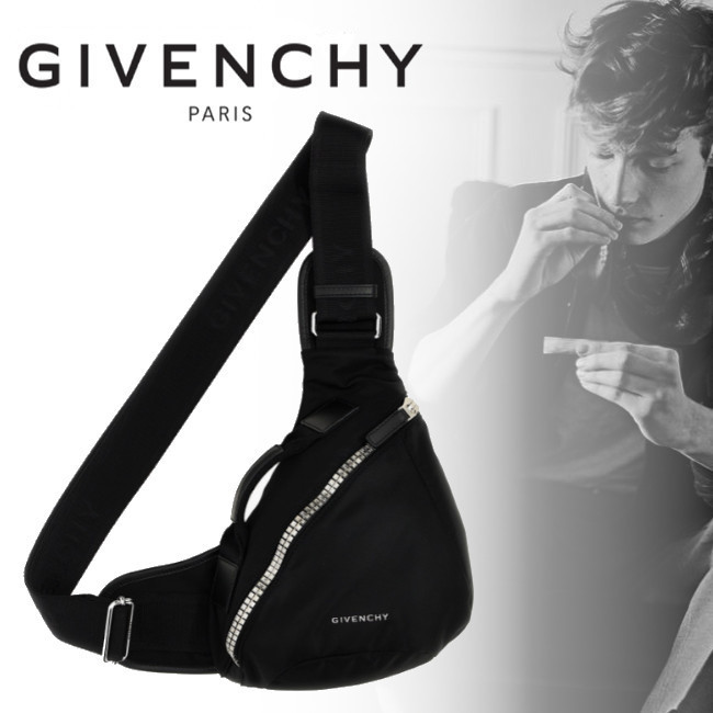 正規店買付【GIVENCHY】G-ジップトライアングル バッグ