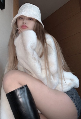 韓国人気[SWIMCITY♥]Regina fur crumble ivory