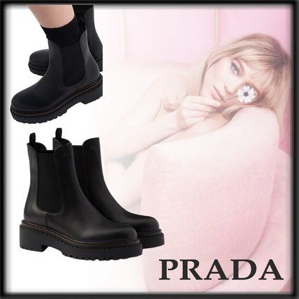 新作*PRADA*ロゴ入レザー&ナイロンミドルブーツ 8.5cmヒール