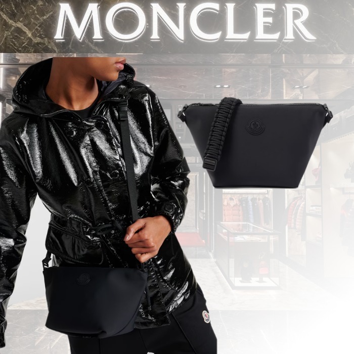 関税送料込【MONCLER】Prysmクロスボディバッグ 国内正規美品 MONCLER モンクレール PRYSM クロスボディバッグ