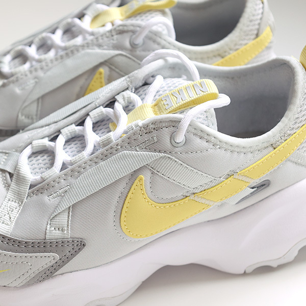NIKE TC 7900 スニーカー ローカット レースアップ FJ5469 025 NIKE TC 7900 スニーカー ローカット レースアップ FJ5469 025
