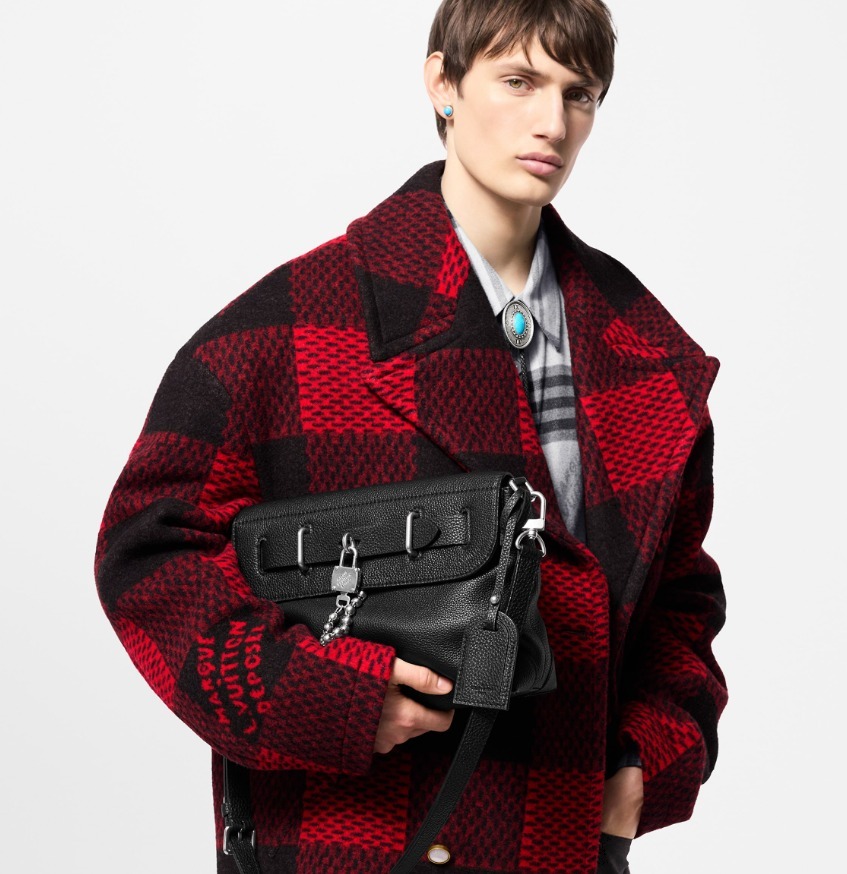 Louis Vuitton《スティーマー・クロスボディ》黒 カーフ 直営店