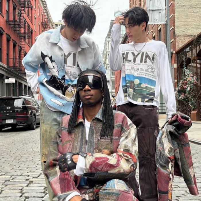 米NY発【HOMAGE TEES】Private Airplane LS ロングTシャツ/ロンT 米NY発【HOMAGE TEES】Private Airplane LS ロングTシャツ/ロンT