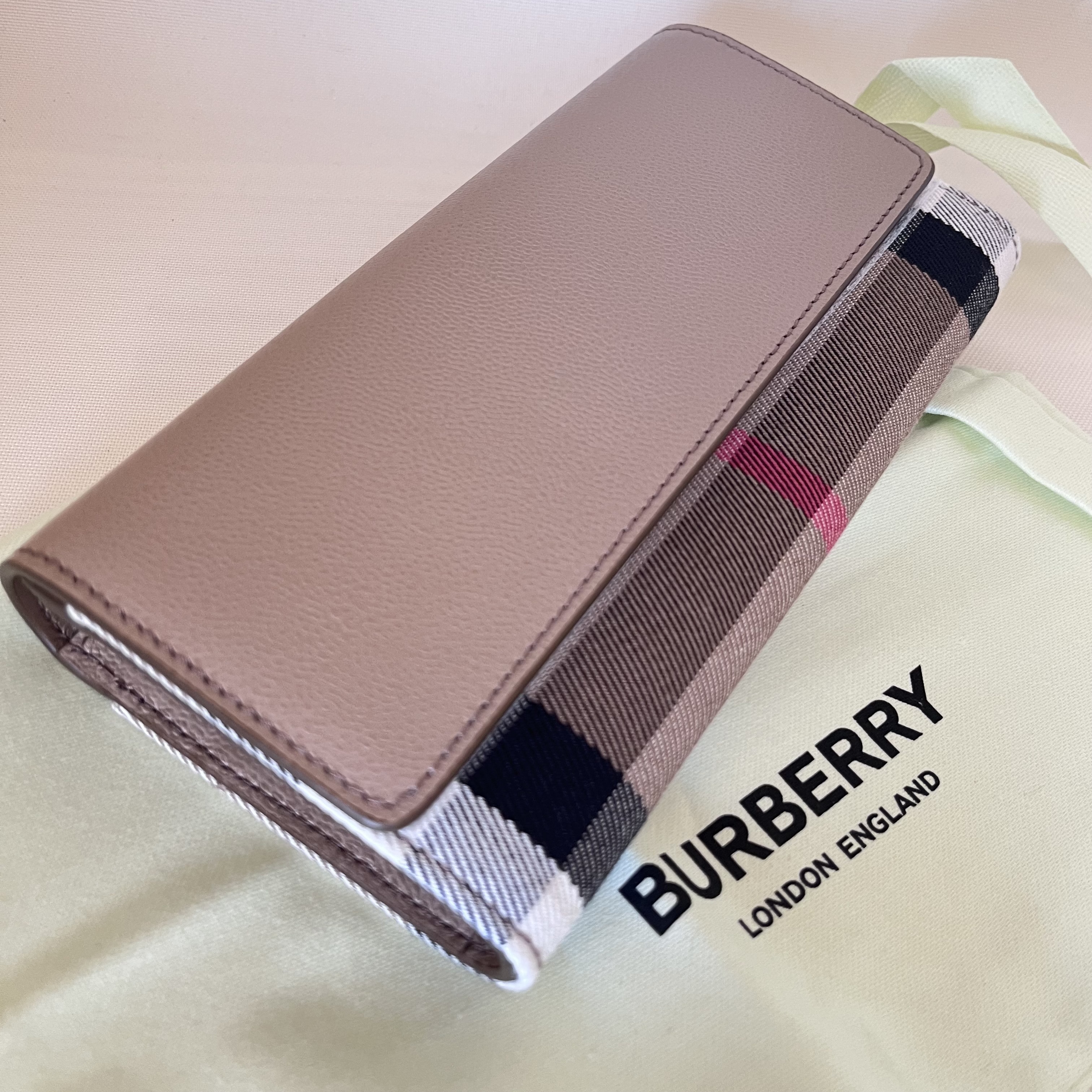 大人気！まとめ一覧 限定セール☆国内BURBERRY HALTONフラップ長財布 ハウスチェック 小物