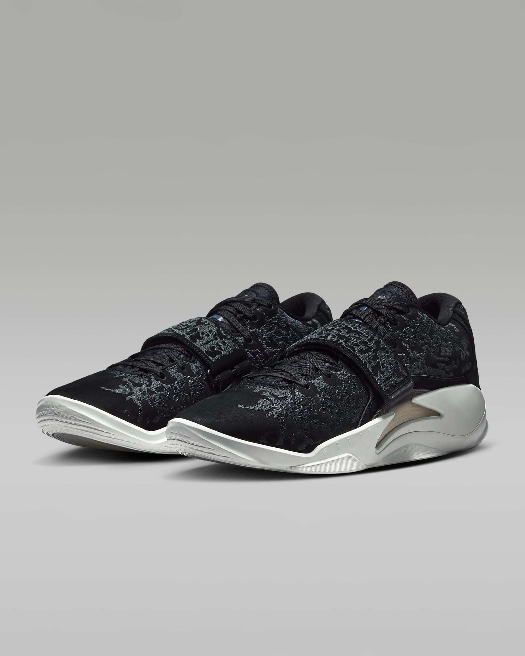 [NIKE] ザイオン 3 M.U.D. \"Ash\" SE PF