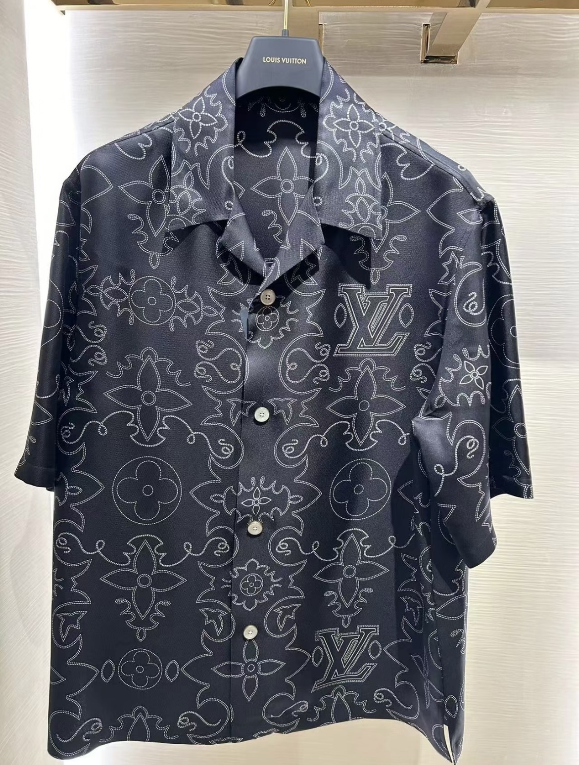 遊び心あふれる☆】LV☆プリントショートスリーブシルクシャツ