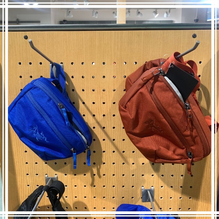 Arc'teryx ショルダーバッグ シンプル コンパクト 撥水 お出掛け