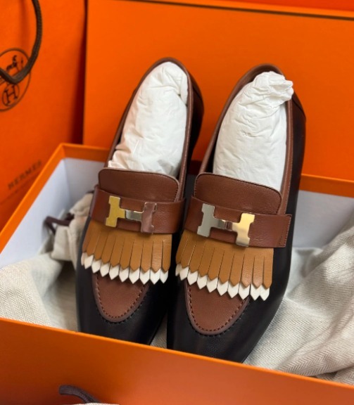 《レトロで可愛い♪》HERMES モカシンロイヤル ローファー
