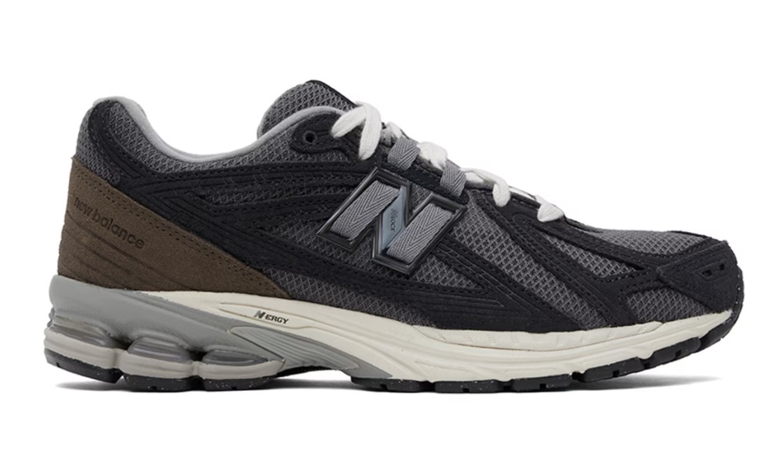 New Balance ブラック 1906F スニーカー