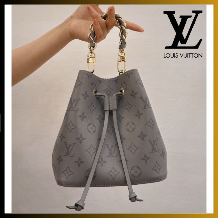 【ミニマルで落ち着いた印象】Louis Vuitton バッグ ネオノエ BB