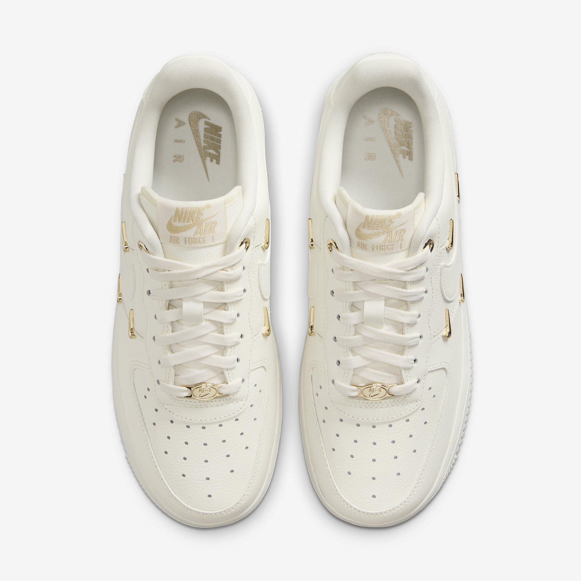 ☆NIKE☆大人気☆W AIR FORCE 1 LOW '07 LX☆追跡可