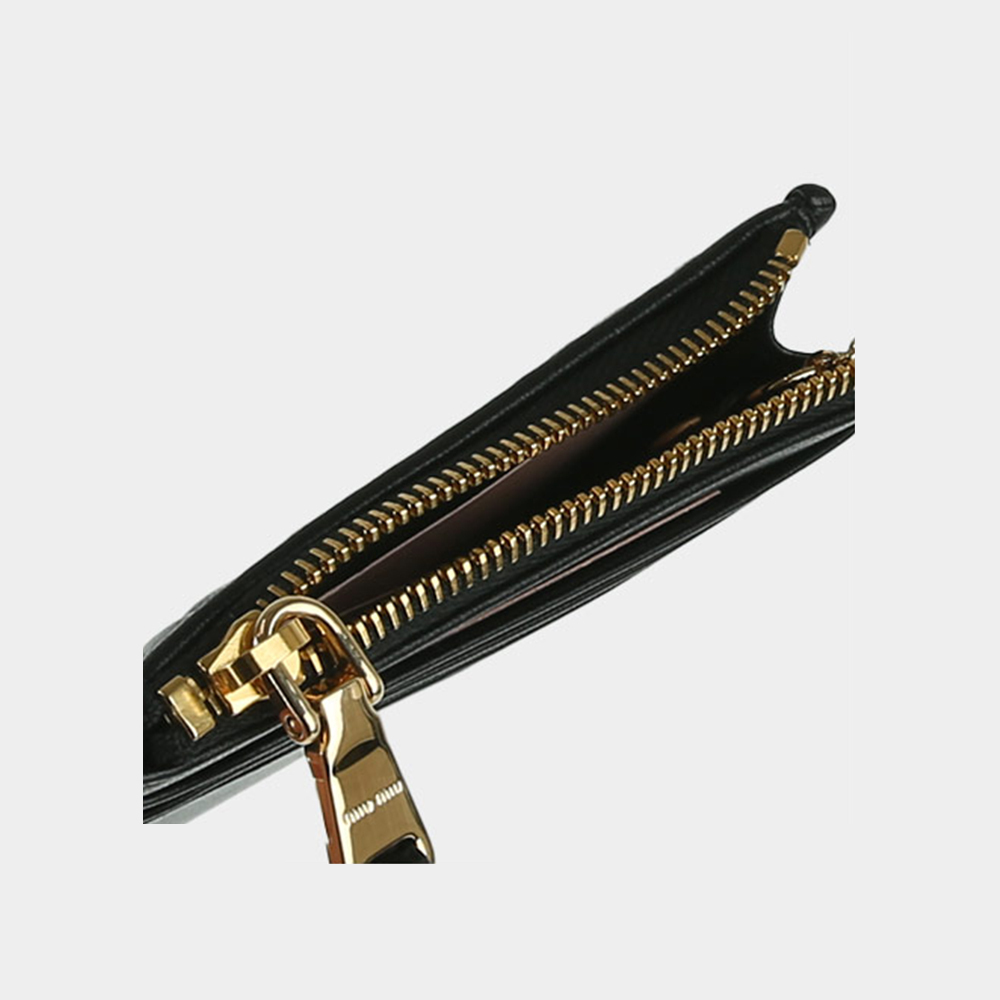 関税負担なし☆MiuMiu マテラッセレザー カードケース 関税負担なし☆MiuMiuミュウミュウマテラッセレザーカードケース