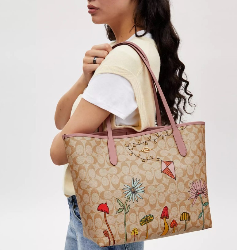限定コラボ】Coach X Observed By Us City Tote Bag CU392