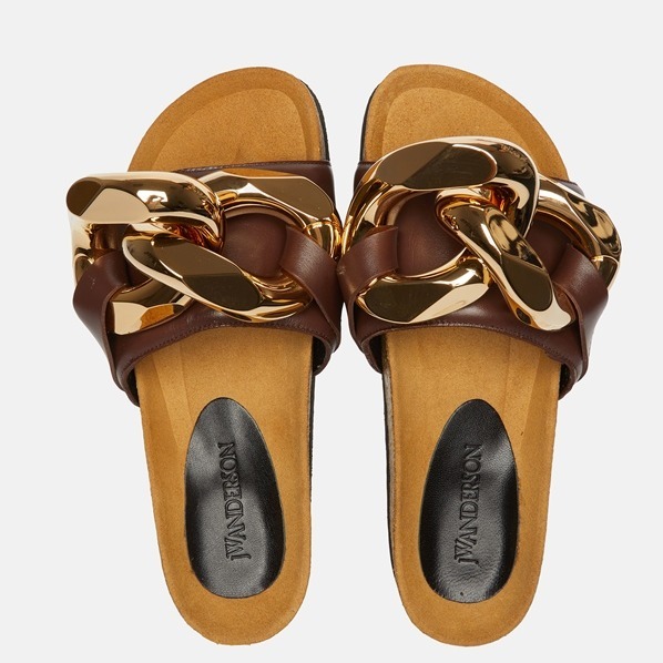 “J W ANDERSON” BIGチェーン レザースライダー Brown