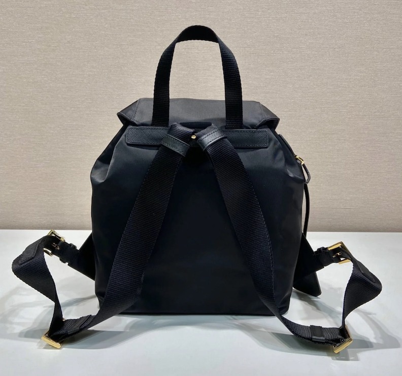 VIPセール】PRADA （プラダ）リナイロンスモール バックパック