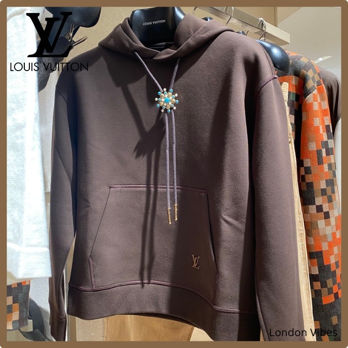 新作☆ Louis Vuitton メンズ ブローチ装飾付き パーカー 茶色