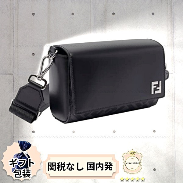 【完売必至】フェンディ スクエアフォルムのFF コンパクトバッグ