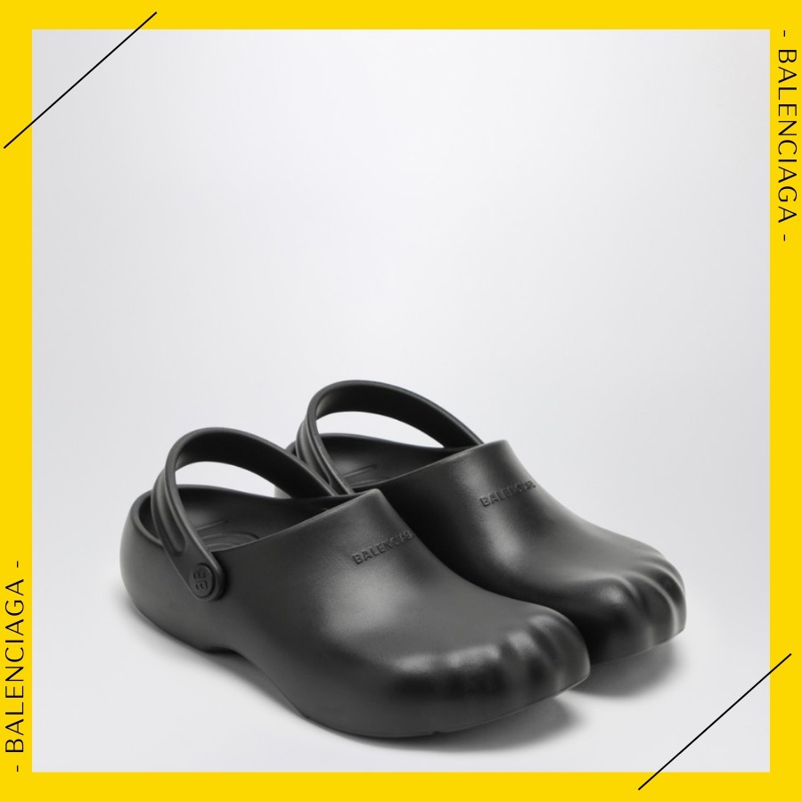 青シャツ革財布バッグデニム靴にBALENCIAGAバレンシアガサンダル