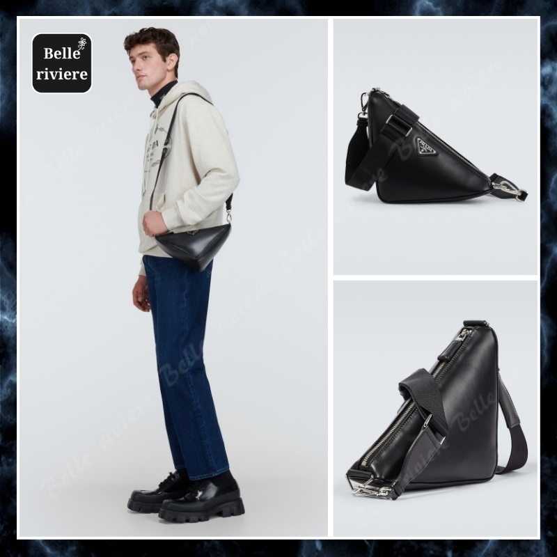 24PF new /PRADA 三角形のレザーショルダーバッグ Bag Black