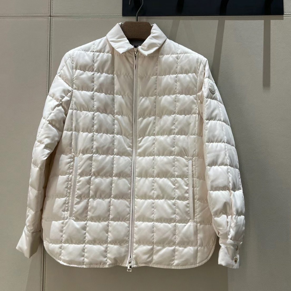 関税込 DOWN-FILLED SHIRT J20932F00006597WF038