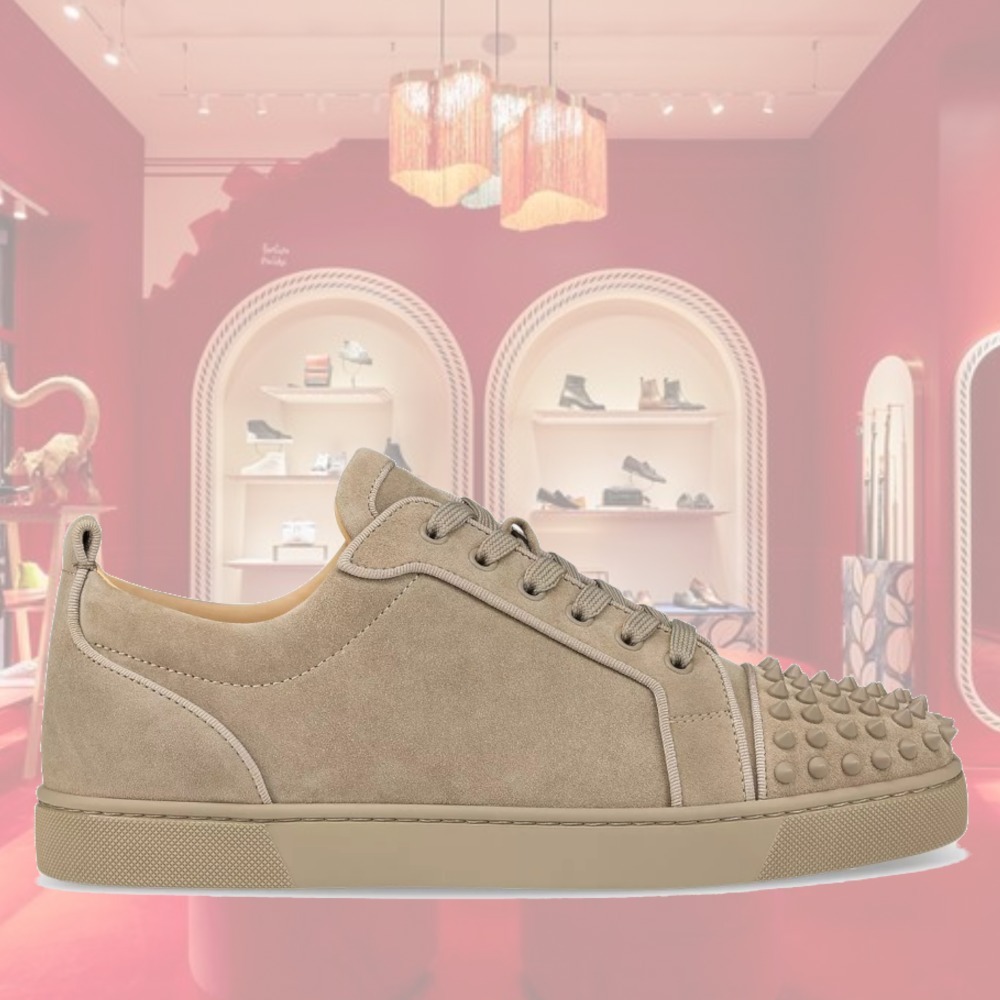 Christian Louboutin スパイクス スエード スニーカー ベージュ