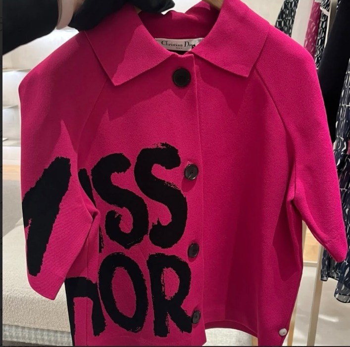 注目を浴びるアイテム☆【DIOR】ショートスリーブ ジャケット