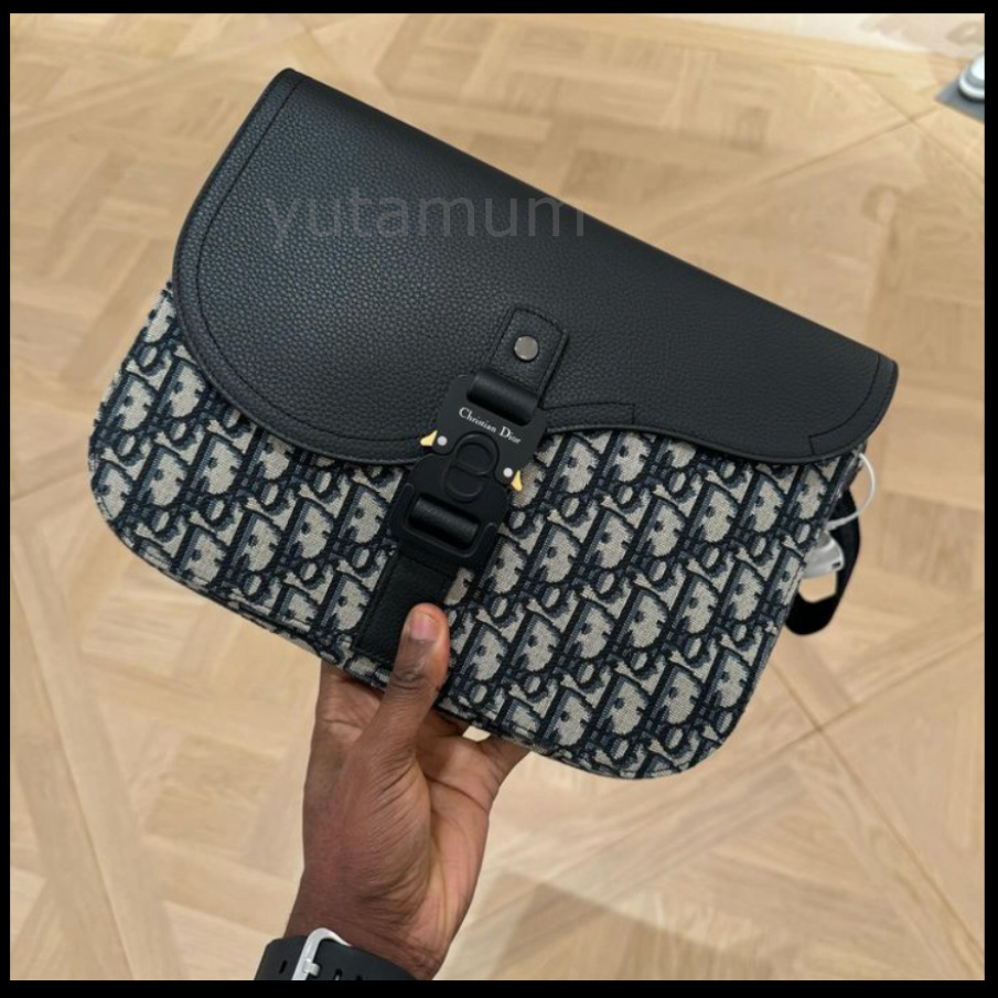 Dior ディオール Saddle A5 ポーチ グレー 中古・古着通販】Dior (ディオール) SADDLE A5 ポーチ ベージュ