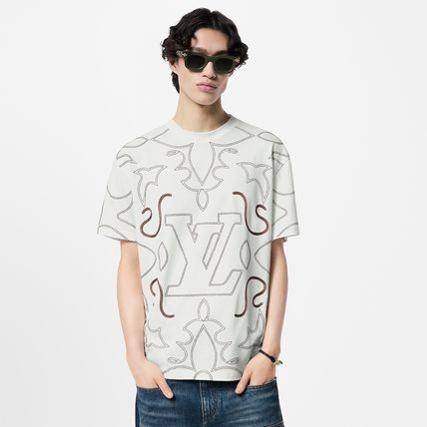 《ストリートコーデに》LOUIS VUITTON Tシャツ 半袖