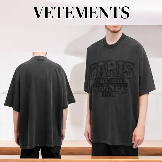 VETEMENTS★パリ ロゴ Tシャツ