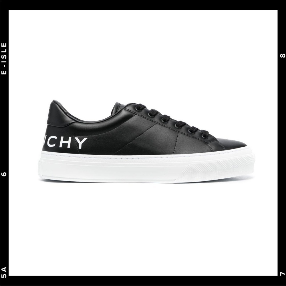 希少【GIVENCHY】ロゴ入りスニーカー