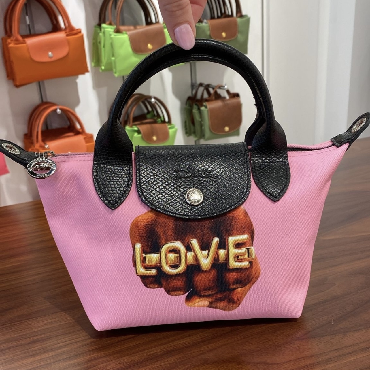 LONGCHAMP 2023AW LOVE ロンシャン x トイレットペーパーコラボ