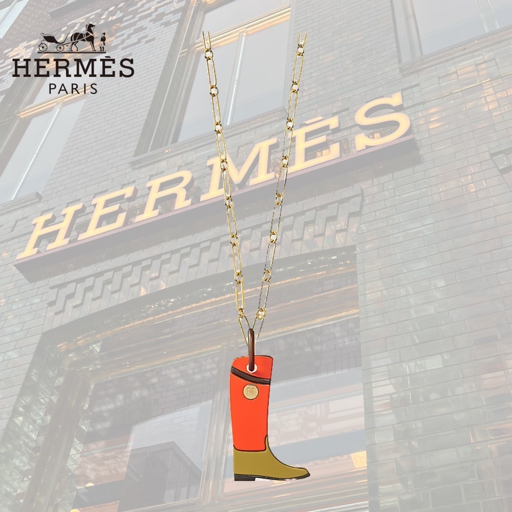 チャームがポイント★HERMES Amulette LaqueeCavalierペンダント