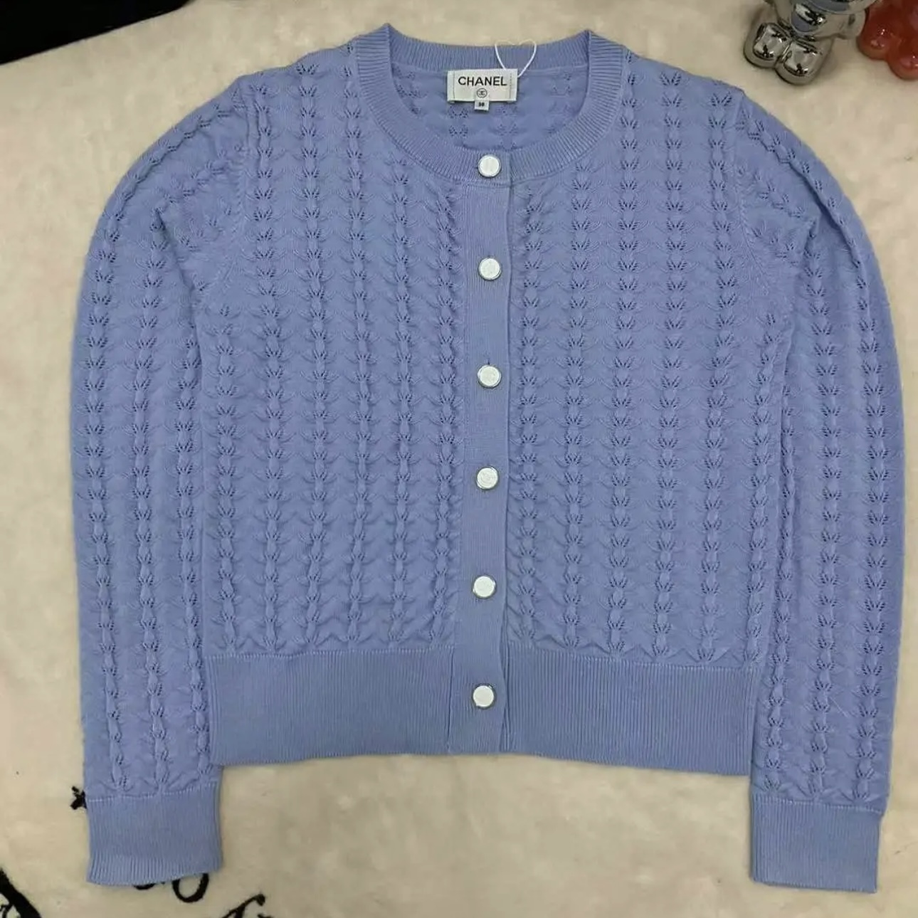 CHANEL ロゴボタンカーディガン ベージュ｜VINTAGE QOO TOKYO