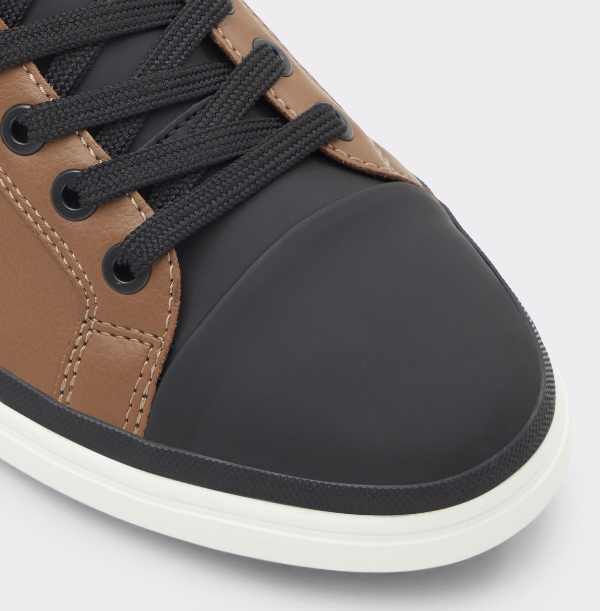 【追跡あり!】ALDO Salloker ロートップスニーカー カップソール 追跡あり!】ALDO Salloker ロートップスニーカー カップソール